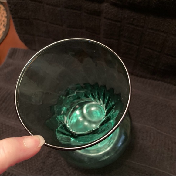 Vintage Hand Blown Green Glass Flower Vase with Swirl Pattern - Picture 12 of 15